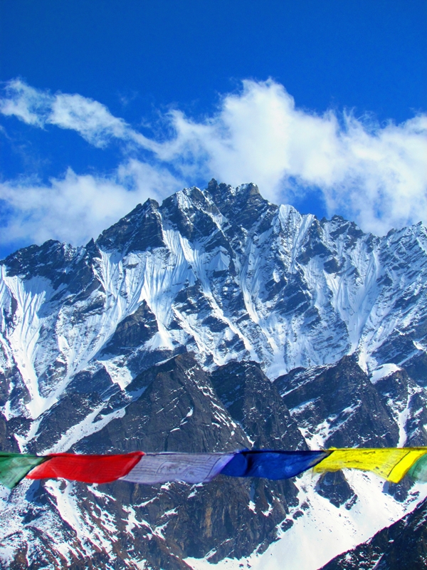 Photo of Nepal mountains / Fotografija nepalskega očaka