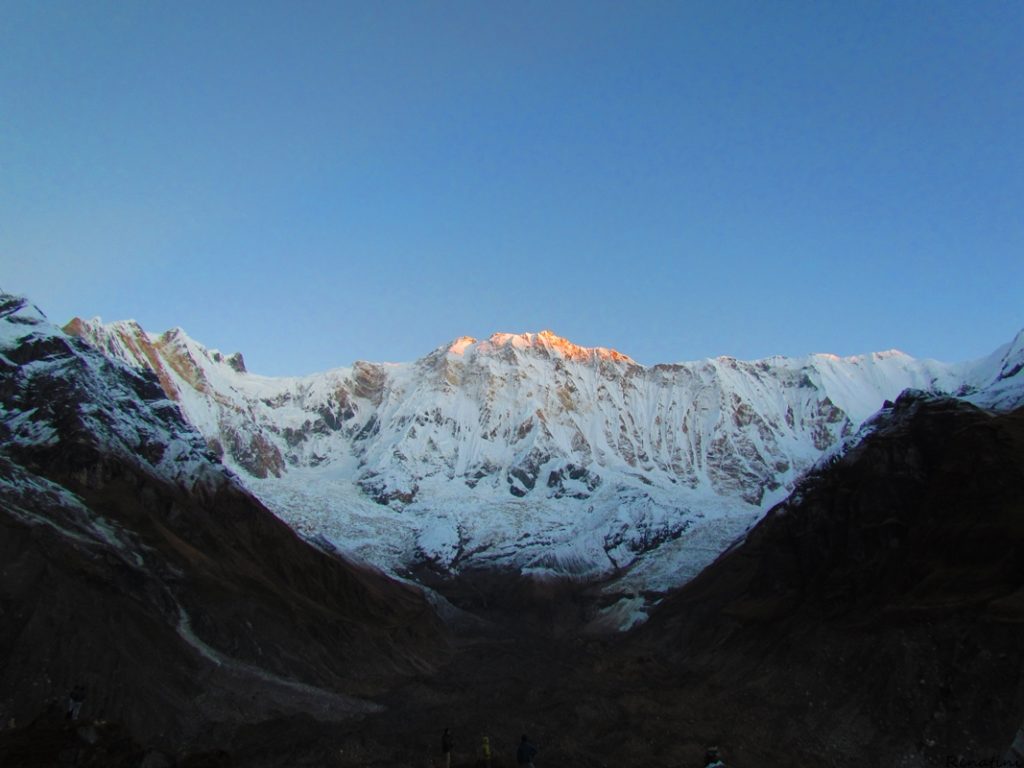 Photo of first sun rays on Annapurna / Fotografija prvih sončnih žarkov na Anapurni