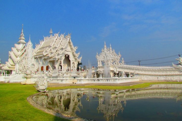 Photo of the white temple / Fotografija belega templja v okolici Chiang Rai-ja