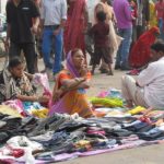 Photo of a street market in India / Fotografija ulične tržnice v Indiji